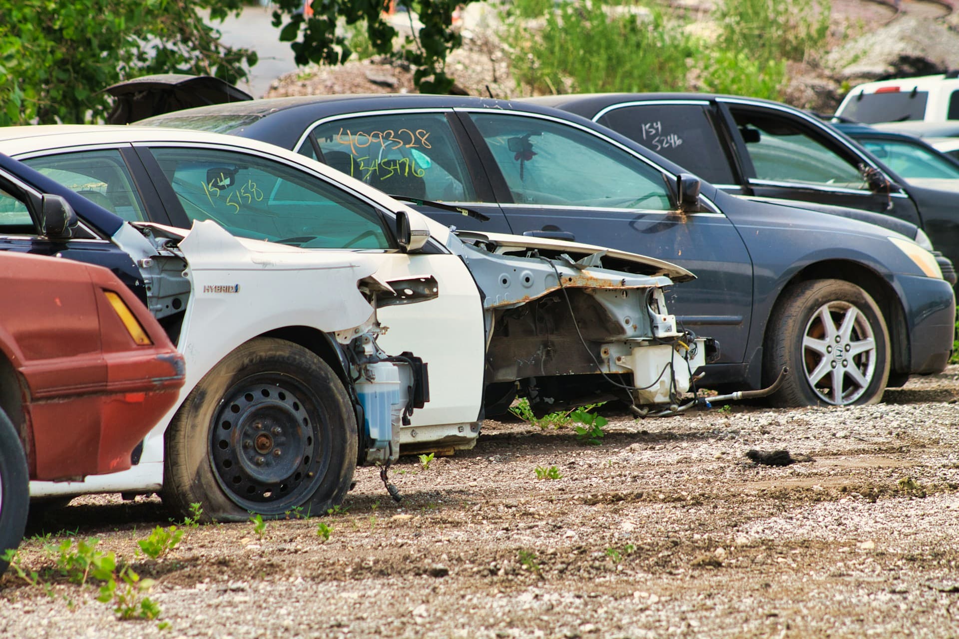 Söküm için hazırlanmış binek otomobiller